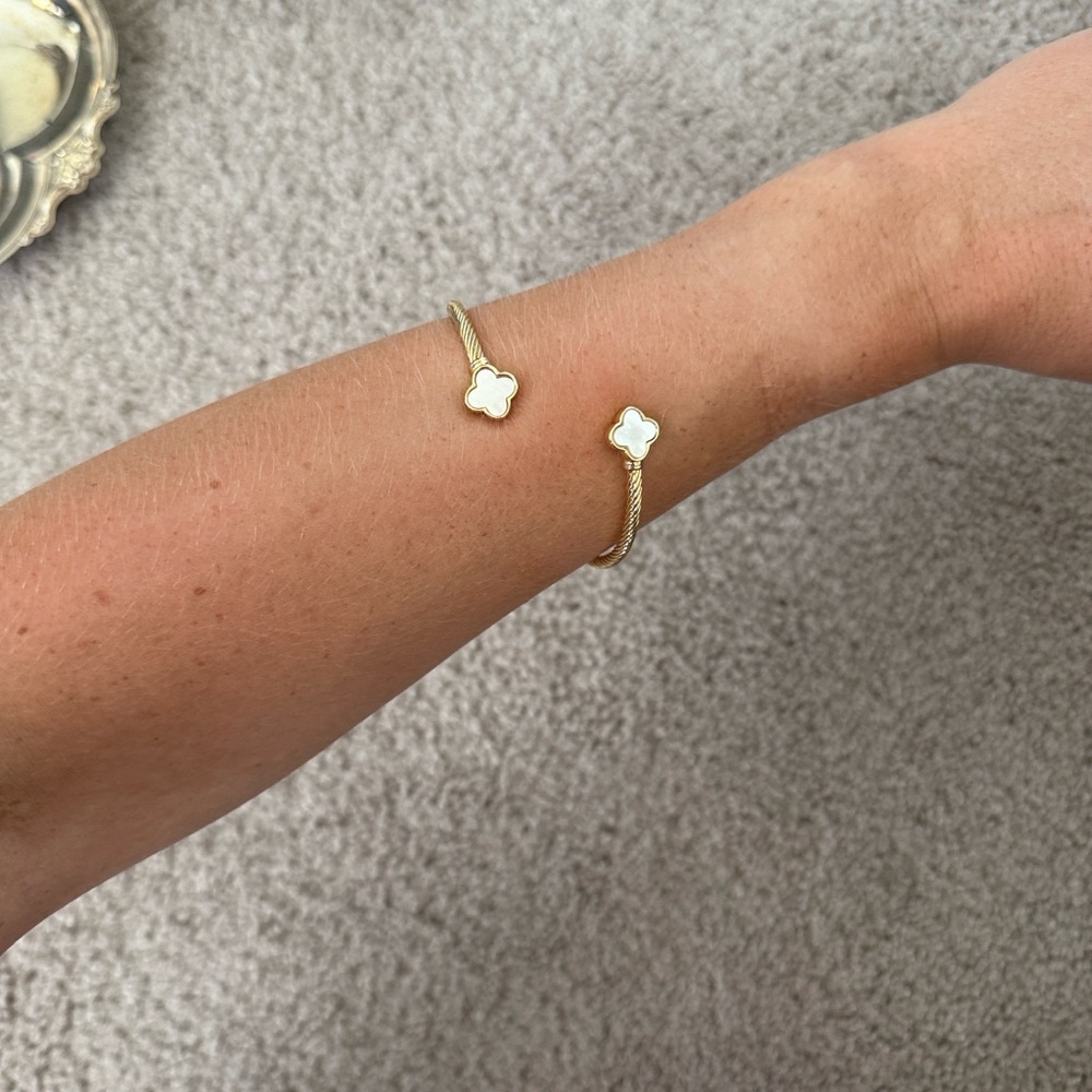 Gold and White Clover Bracelet